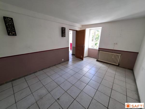 Authentique Béarnaise 213M2 avec dépendances et jardin à l’anglaise