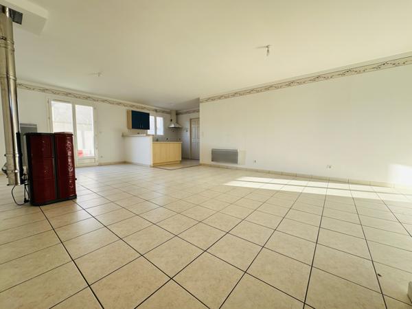 Maison
                                                                                                                                                                                                                                                                                                                        4 pièce(s)                                                                                                                                                                                                          3 chambre(s)                                                                                                                                                                                                          94  m²