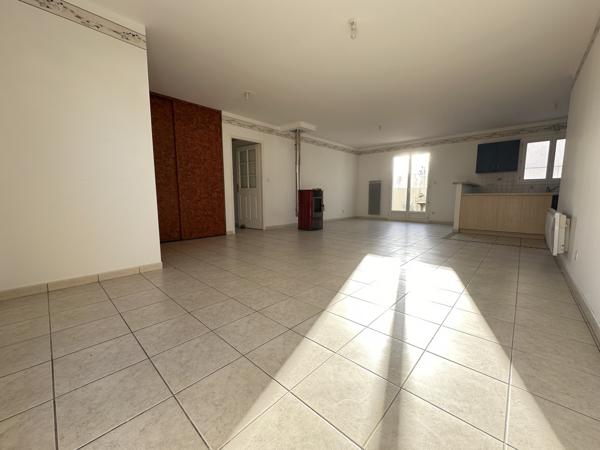 Maison
                                                                                                                                                                                                                                                                                                                        4 pièce(s)                                                                                                                                                                                                          3 chambre(s)                                                                                                                                                                                                          94  m²