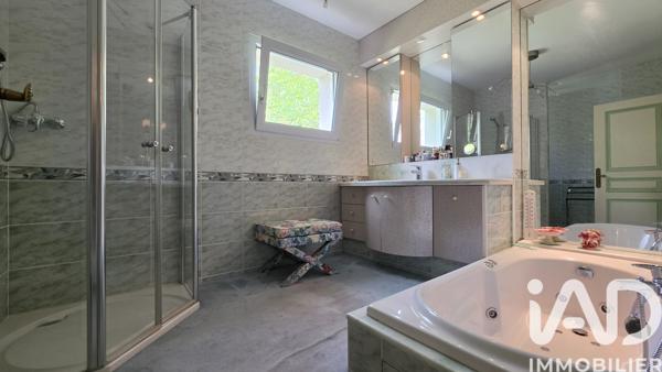 Maison à vendre 9 pièces 229 m² Migné-Auxances