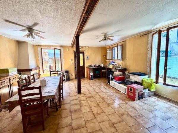 Maison à rénover au calme proche métro