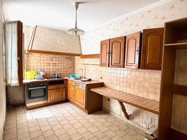 Maison à rénover au calme proche métro