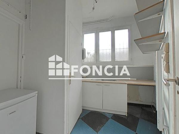 Location Local commercial 2 pièces 40 m² - 1 RUE CHAPPE Villemomble 93250