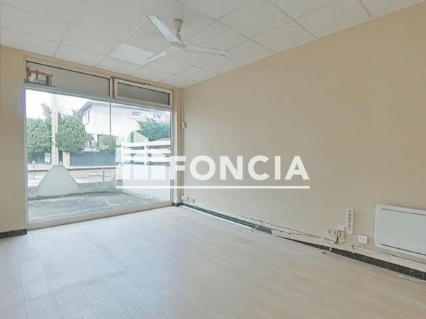 Location Local commercial 2 pièces 40 m² - 1 RUE CHAPPE Villemomble 93250