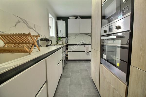 Appartement 3 pièces 67 m² avec balcon 8m² et place de parking