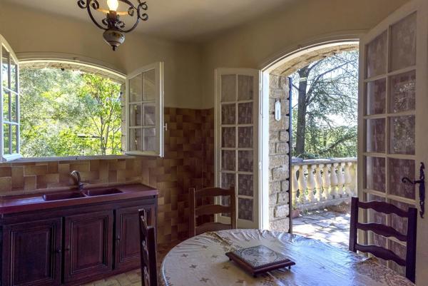 Maison d'exception, 8 pièces LES ANGLES (30)