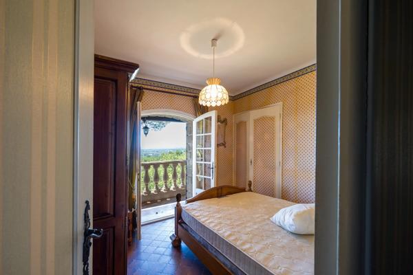 Maison d'exception, 8 pièces LES ANGLES (30)