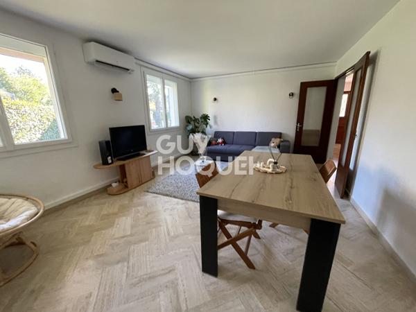 ENSEMBLE IMMOBILIER  : 2 HABITATIONS  + HANGAR DE 150 m² SUR 2 000 m² DE TERRAIN