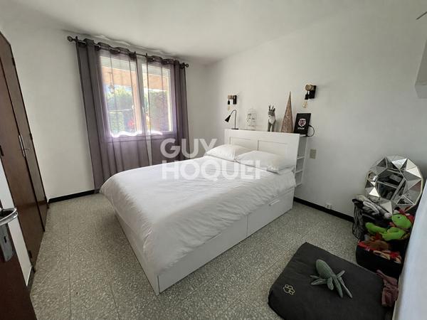 ENSEMBLE IMMOBILIER  : 2 HABITATIONS  + HANGAR DE 150 m² SUR 2 000 m² DE TERRAIN
