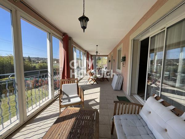 ENSEMBLE IMMOBILIER  : 2 HABITATIONS  + HANGAR DE 150 m² SUR 2 000 m² DE TERRAIN
