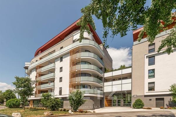 ANNECY – T4 92 m² – RÉSIDENCE 2022 – 2 TERRASSES – GARAGE – PARKING – DPE A