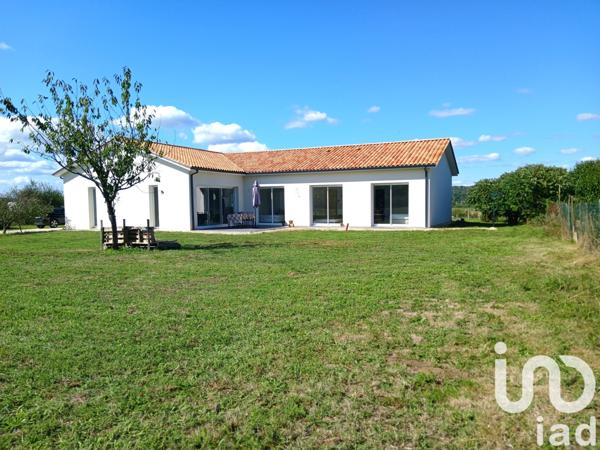 Maison à vendre 5 pièces 207 m² Saint-Germain-et-Mons