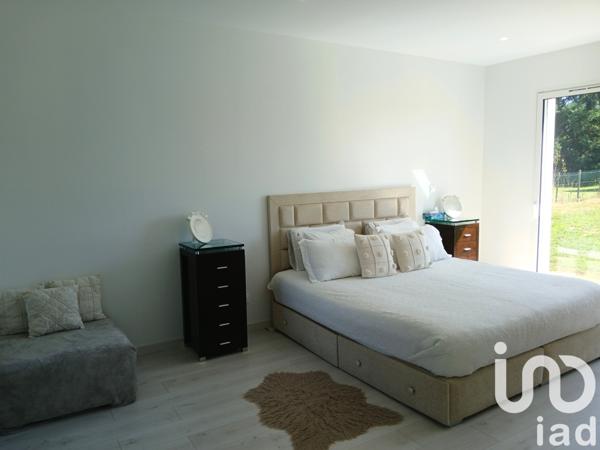 Maison à vendre 5 pièces 207 m² Saint-Germain-et-Mons