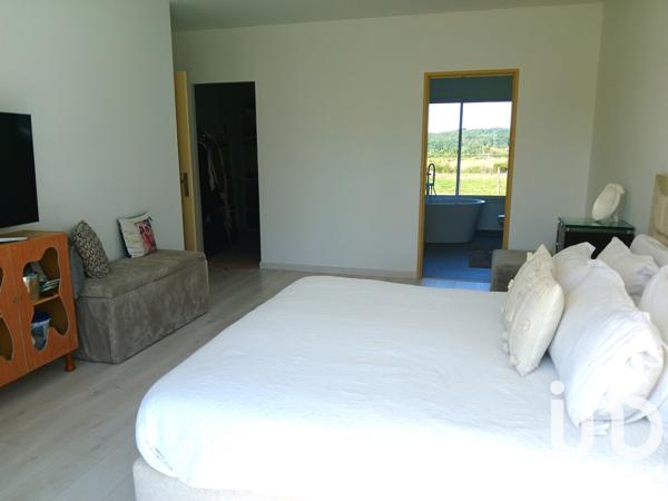 Maison à vendre 5 pièces 207 m² Saint-Germain-et-Mons