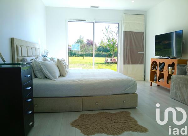 Maison à vendre 5 pièces 207 m² Saint-Germain-et-Mons