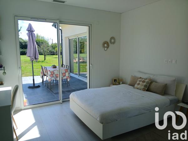 Maison à vendre 5 pièces 207 m² Saint-Germain-et-Mons