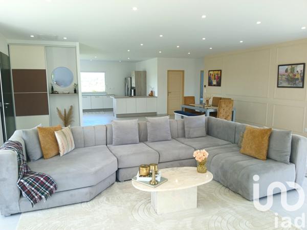 Maison à vendre 5 pièces 207 m² Saint-Germain-et-Mons