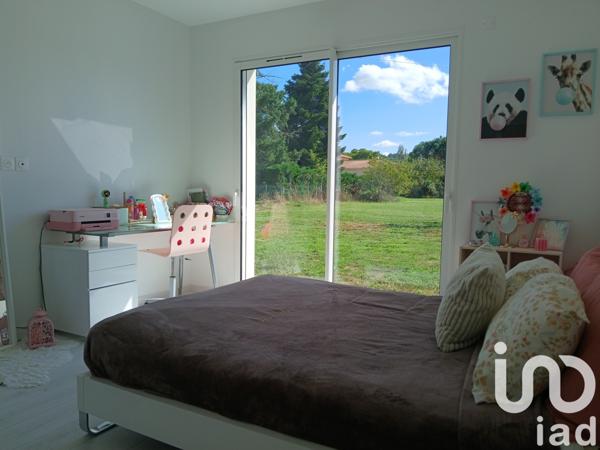 Maison à vendre 5 pièces 207 m² Saint-Germain-et-Mons