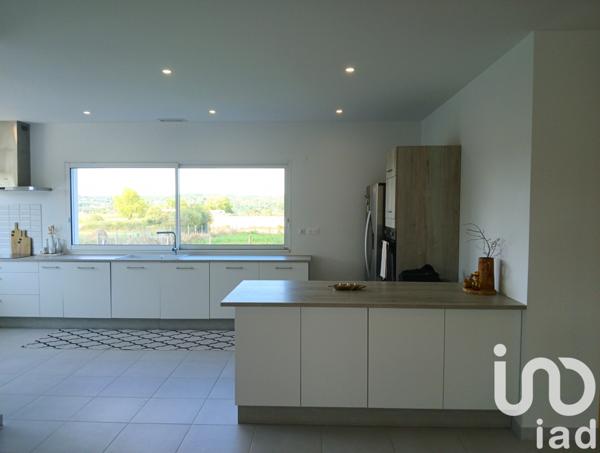 Maison à vendre 5 pièces 207 m² Saint-Germain-et-Mons