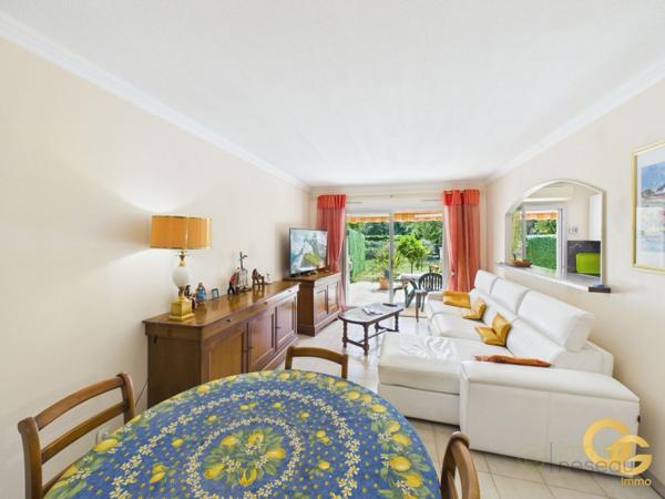 Appartement à MANDELIEU LA NAPOULE (06210)