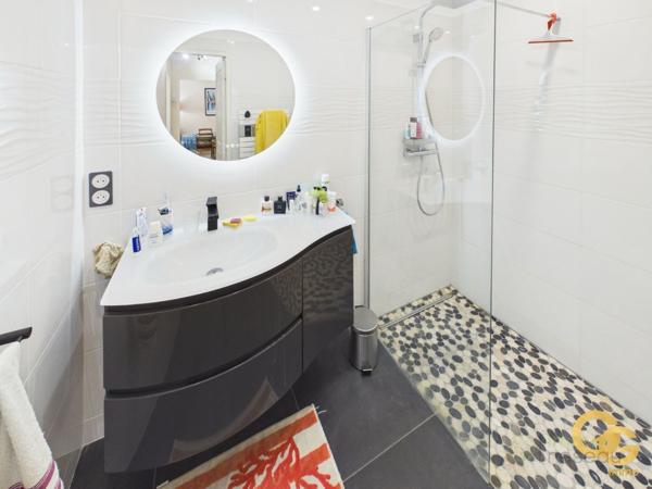 Appartement à MANDELIEU LA NAPOULE (06210)