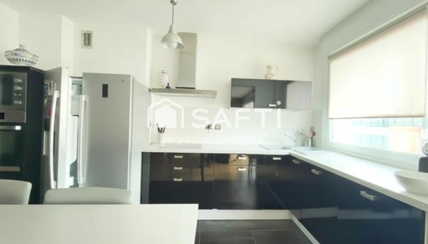 T4 plein centre ville + Garage