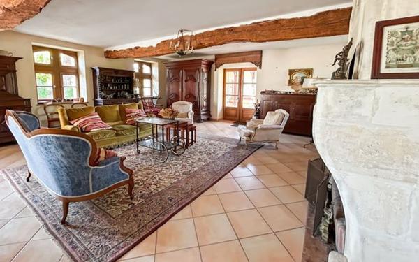 Maison à vendre    6 pièces •  Fleurance