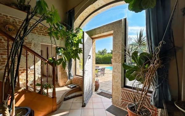 Maison à vendre    6 pièces •  Fleurance