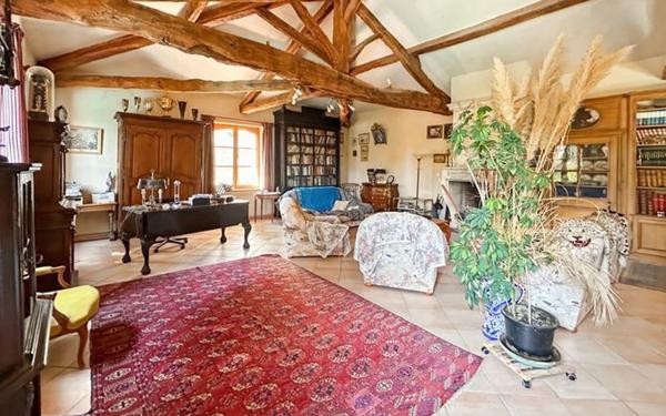 Maison à vendre    6 pièces •  Fleurance