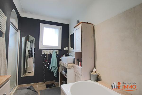 MAISON 5 CHAMBRES AVEC PISCINE