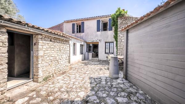 Paradis discret proche des plus belles plages