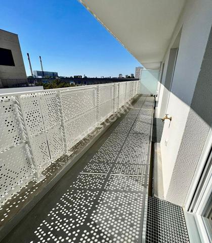 RER D / METRO 15 - ALFORTVILLE 2 pieces NEUF avec GRAND BALCON et parking