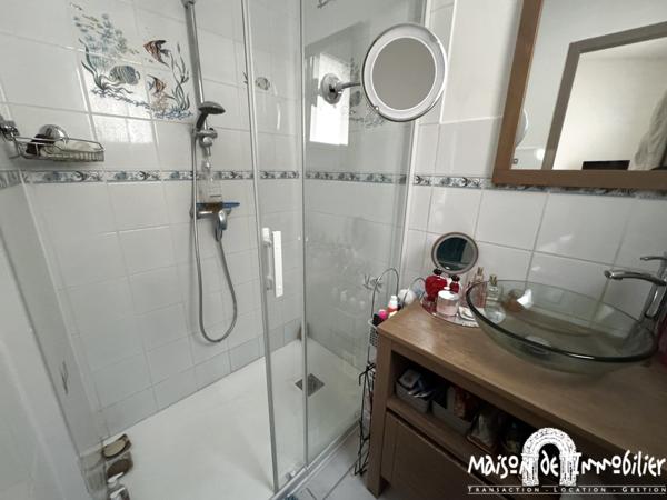 Location Appartement avec cour et patio - 2 pièces + mezzanine - 46m² - COGNAC Centre-ville