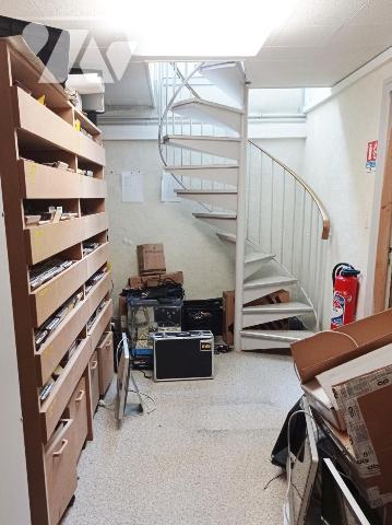 Immeuble à usage mixte à ROSTRENEN