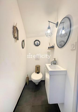 Maison
         5 pièces
        - 120 m² Exclusivité 400 000 € *