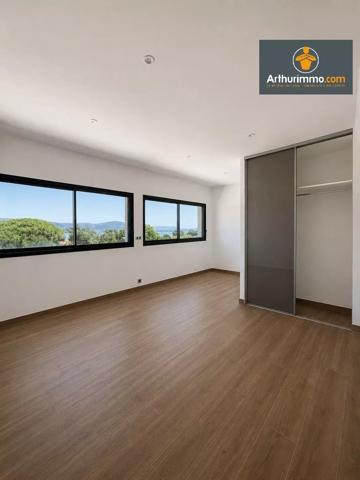 Vente                                                      Appartement
                        
                     3 pièces                      94 m2                     à Porticcio