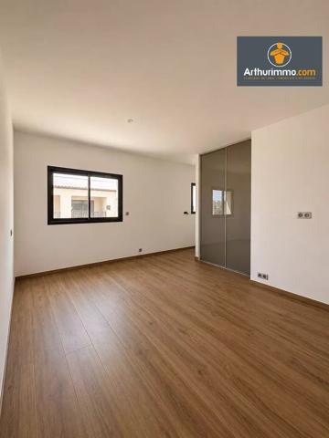 Vente                                                      Appartement
                        
                     3 pièces                      94 m2                     à Porticcio