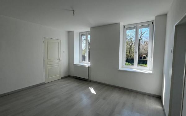 Appartement à louer    3 pièces • 67 m2 Keskastel