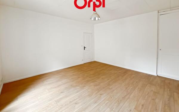 Immeuble à vendre    7 pièces • 149 m2 La Ferté-Bernard