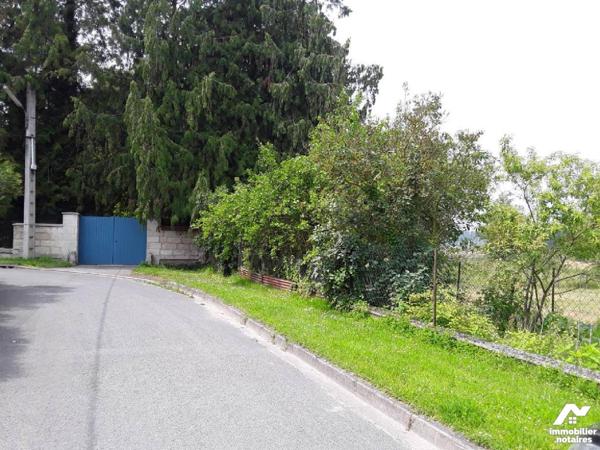 Beau terrain plat entièrement cloturéPrécisions et plan sur demande