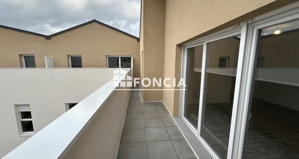 Location Appartement 3 pièces 61.65 m² - Corbeil-essonnes 91100