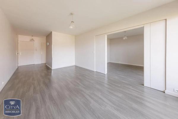 Appartement à louer 2 pièces 77.94m²
