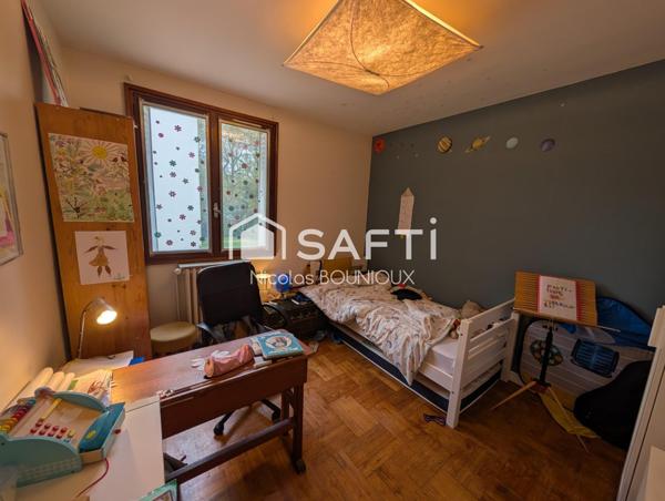 appartement familial de 90 m2 5 pièces 4 chambres, 1 box 1cave