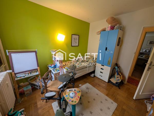 appartement familial de 90 m2 5 pièces 4 chambres, 1 box 1cave