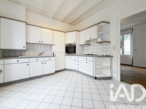 Maison à vendre 5 pièces 91 m² Sablé-sur-Sarthe