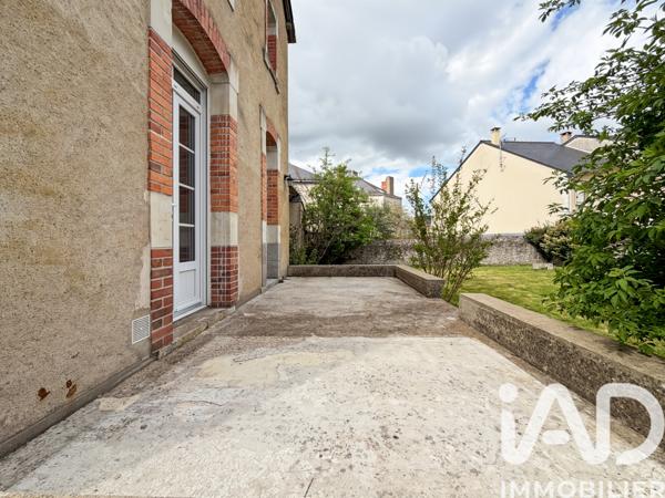 Maison à vendre 5 pièces 91 m² Sablé-sur-Sarthe