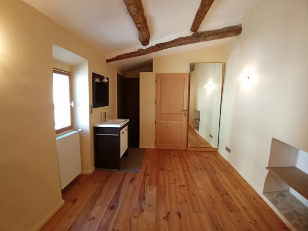 ROUSSET - Maison de ville T5 avec parking