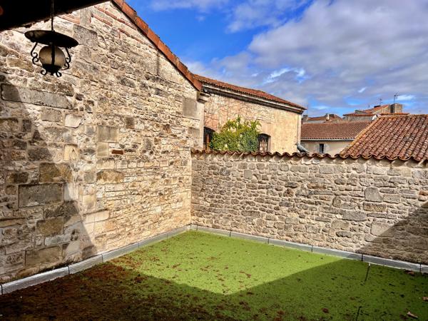 Maison à vendre à Jarnac (16200) - Charente