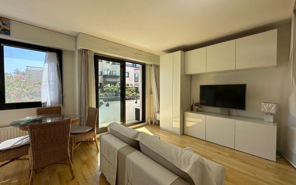 Appartement à vendre    2 pièces • 32,05 m2 Suresnes