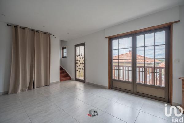 Maison 6 pièces de 105 m² à Hombourg-Haut (57470)